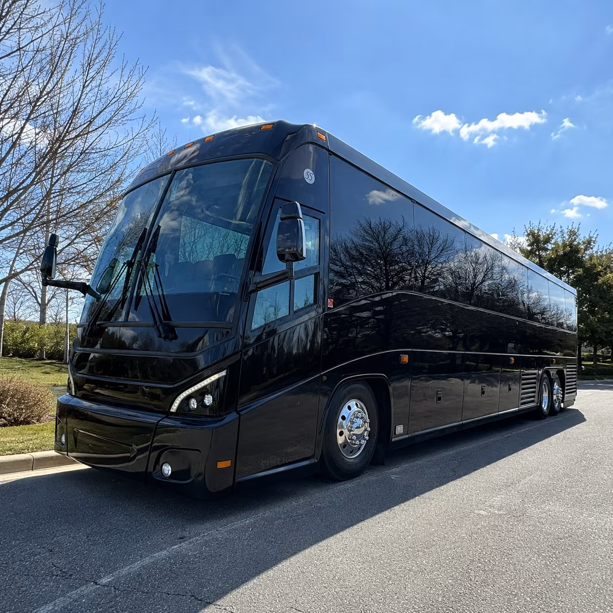laguardia airport shuttle buses to and from stamford