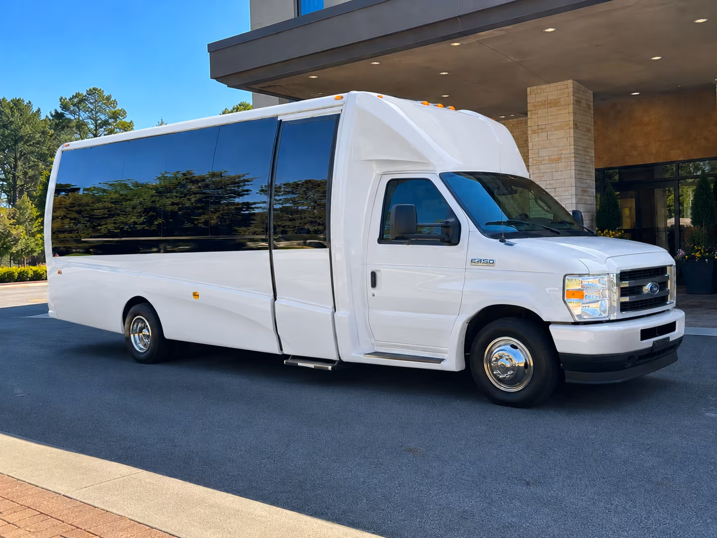 stamford airport transportation